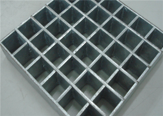 China Material de construção galvanizado quente grating de aço fechado da pressão da passarela fornecedor
