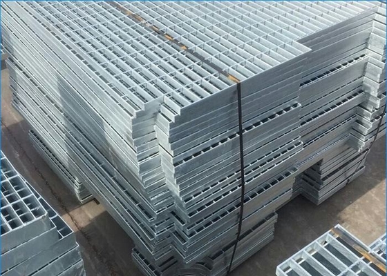 China Material de construção Q235 de grande resistência grating de aço galvanizado plataforma fornecedor