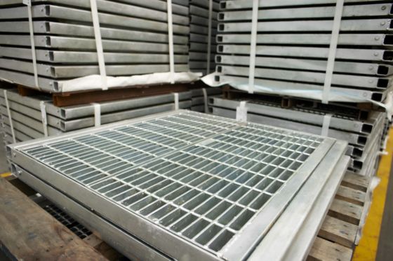 Escalas de grades de barras de aço carbono