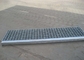 Passos de escada do metal de ASTM Q235 SS304, passo de escada 25 x 3 de aço inoxidável fornecedor