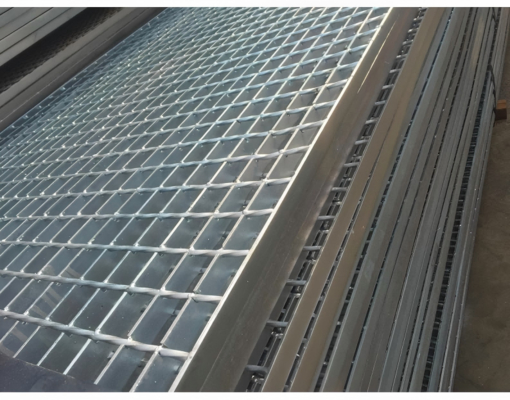 Grelha de drenagem de aço galvanizado de design quadrado Q235/Q345 Material