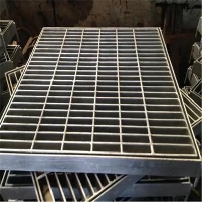 Heavy Duty Steel Grating Plate Gi Steel Serrated Grating Mesh for Drainage Factory Price