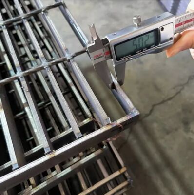 Grelha Serrilhada de Aço Pesada Galvanizada por Imersão a Quente para Plataformas Industriais e Coberturas de Valas