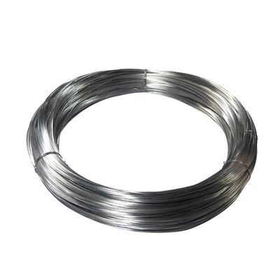 Fios de ferro galvanizados a quente DIP com revestimento de zinco de 50-150 μm para construção e cercas feitos de aço com baixo teor de carbono