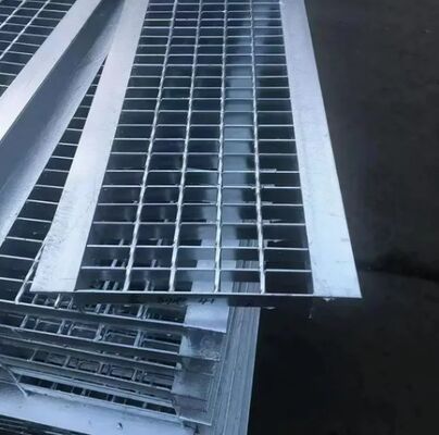 Baixa grelha do metal do dreno da trincheira do aço carbono Q235, tampa da grelha do dreno de 3 - de 10mm
