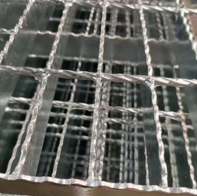 Hot Dip Galvanized Heavy Duty Steel Grating with Customizable Sizes for Industrial Walkways