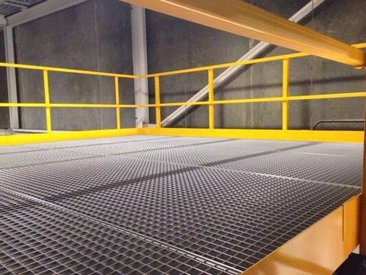 Plataforma industrial de grades de aço galvanizado antiderrapante com tamanhos personalizáveis