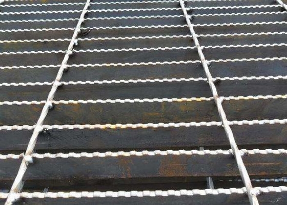 Grating da barra de aço carbono Q235, aprovação ISO9001 de pavimentação grating de aço galvanizada