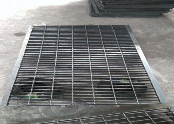 O metal do GV raspa para as entradas de automóveis/calha retangular 50/passo torcido 100mm da barra