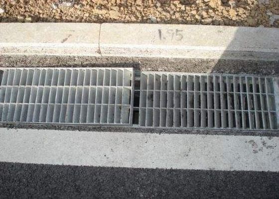 Tampa de aço 3mm/5mm preta/da prata Grating do dreno/espessura feita sob encomenda