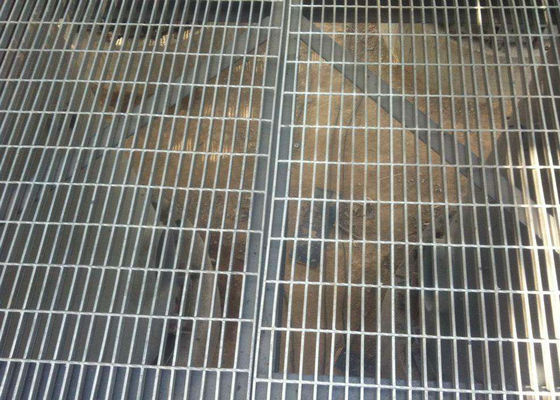 Revestimento grating de aço galvanizado mergulhado quente da grelha do metal do aço carbono da plataforma baixo