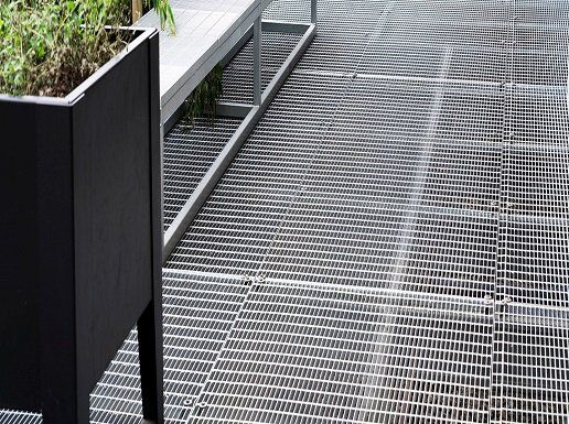 Grelha de Aço Inoxidável Galvanizado a Quente para Degraus de Escada e Passarelas Externas
