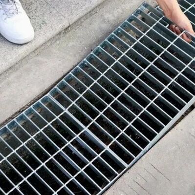 Tampa de Dreno em Grelha de Aço Galvanizado com Superfície Antiderrapante para Aplicações de Drenagem de Valas de Carga Pesada