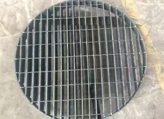 Grade de aço inoxidável 304/316 com passo de barra de rolamento de 30 mm para tampas de valas resistentes à corrosão e drenagem